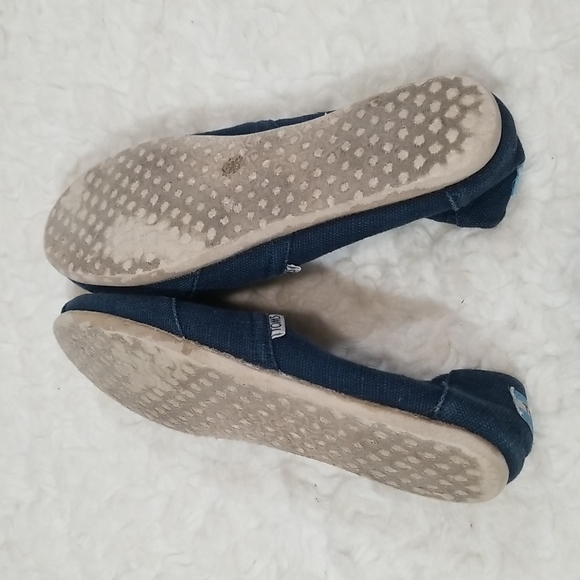 Tom's canvas Blue Shoes. 7 - Picture 6 of 8